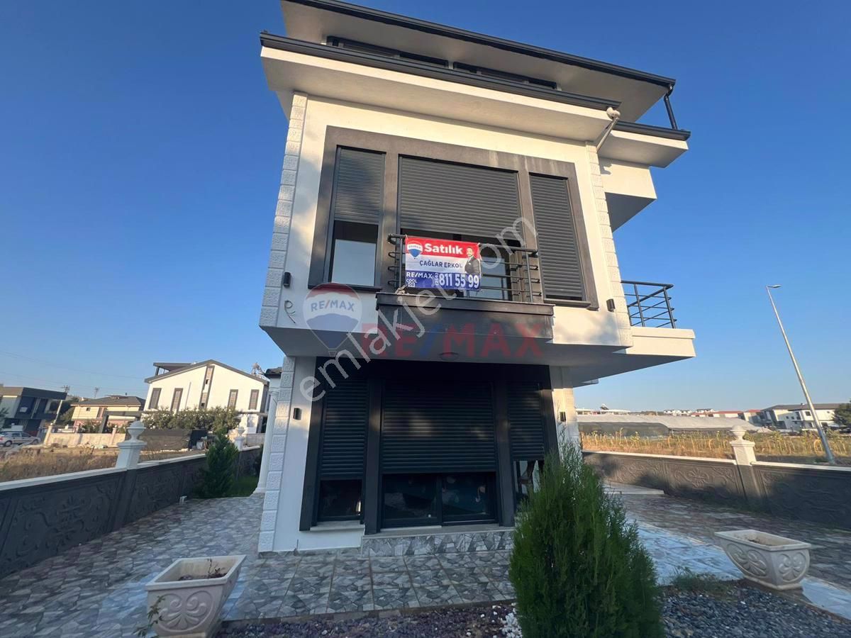 Didim Hisar Satılık Villa Aydın Didim Hisar Mahalle'sinde Sağtur Mevki Satılık 4+1 Tripleks Tam Müstakil Havuzlu Villa