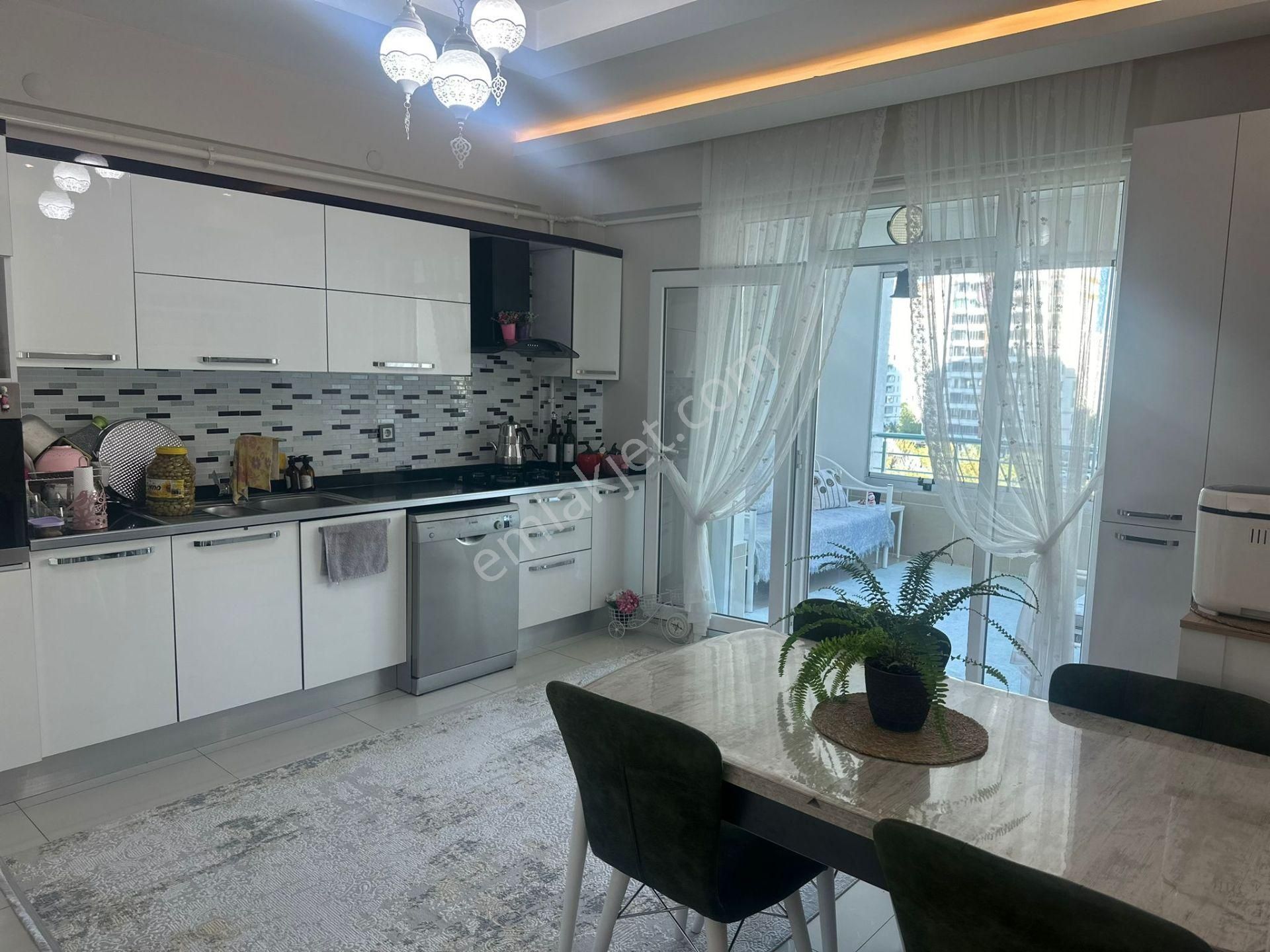 Kayapınar Fırat Satılık Daire ROTA DAN LUNARPARK ARKASI 3+1 SARILIK LÜKS DAİRE