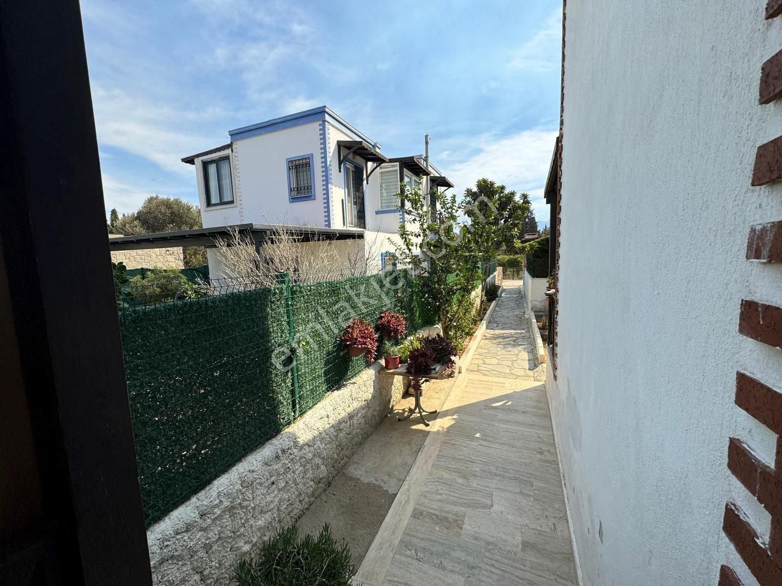 Turgutreis Bahçelievler Mahallesinde Müstakil Yaşam Sunan Denize Yürüş Mesafesinde - Görsel 9