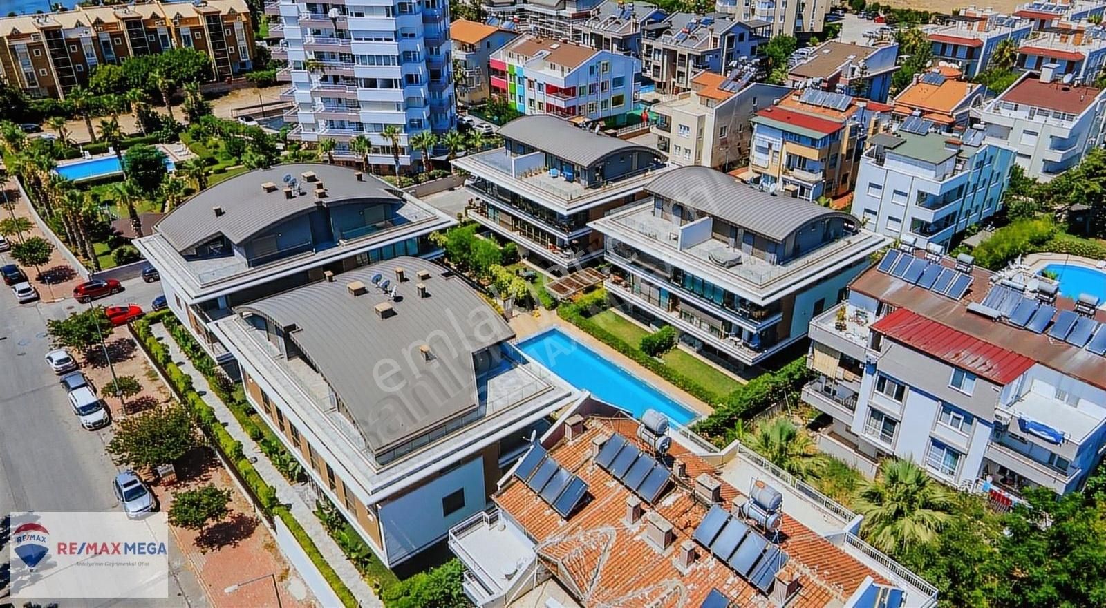 Konyaaltı Gürsu Kiralık Daire KONYAALTI SAHİLDE SEA TOWN'DA KİRALIK 2+1 EŞYALI BAHÇE KATI