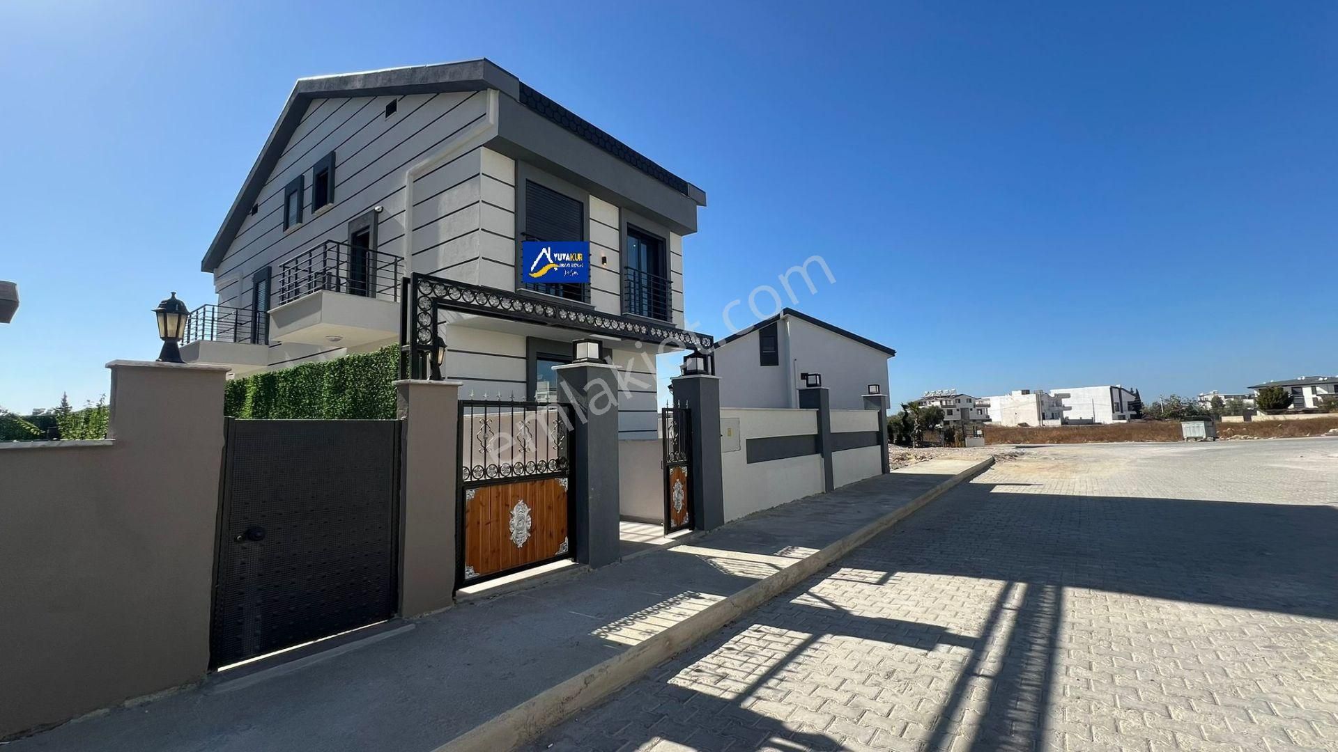 Didim Hisar Satılık Villa Hisar Mahallesi 3+1 Teraslı 3 Banyo 4 Wc Bahçeli Havuzlu