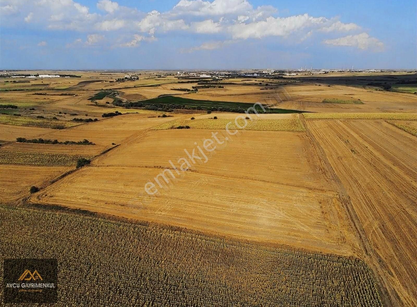 Lüleburgaz Çiftlikköy Köyü Satılık Tarla Avcu'dan Çiftlikköyde 8.600m2 Yatırımlık Arazi