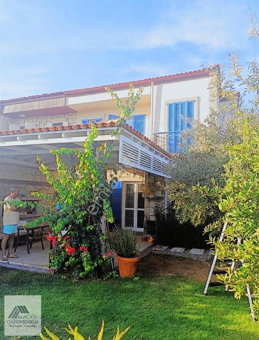 Çeşme Alaçatı Satılık Villa ALAÇATI GAYRİMENKULDEN ALAÇATI MERKEZDE SATILIK VİLLA