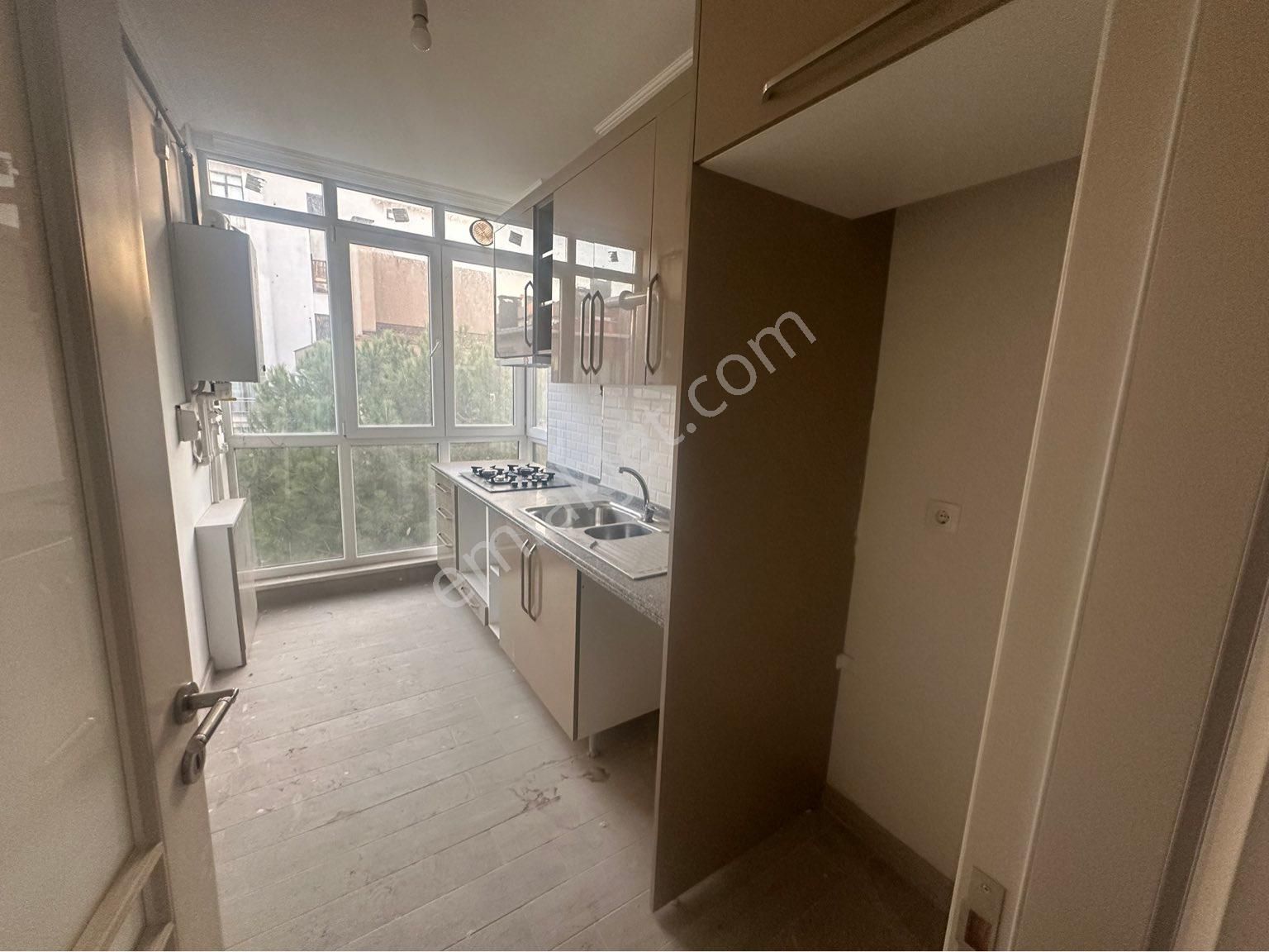 Kartal Orhantepe Satılık Daire BAKİ EMLAKTAN KARTAL ORHANTEPE SAHILDE 2+1 SIFIR DAİRE