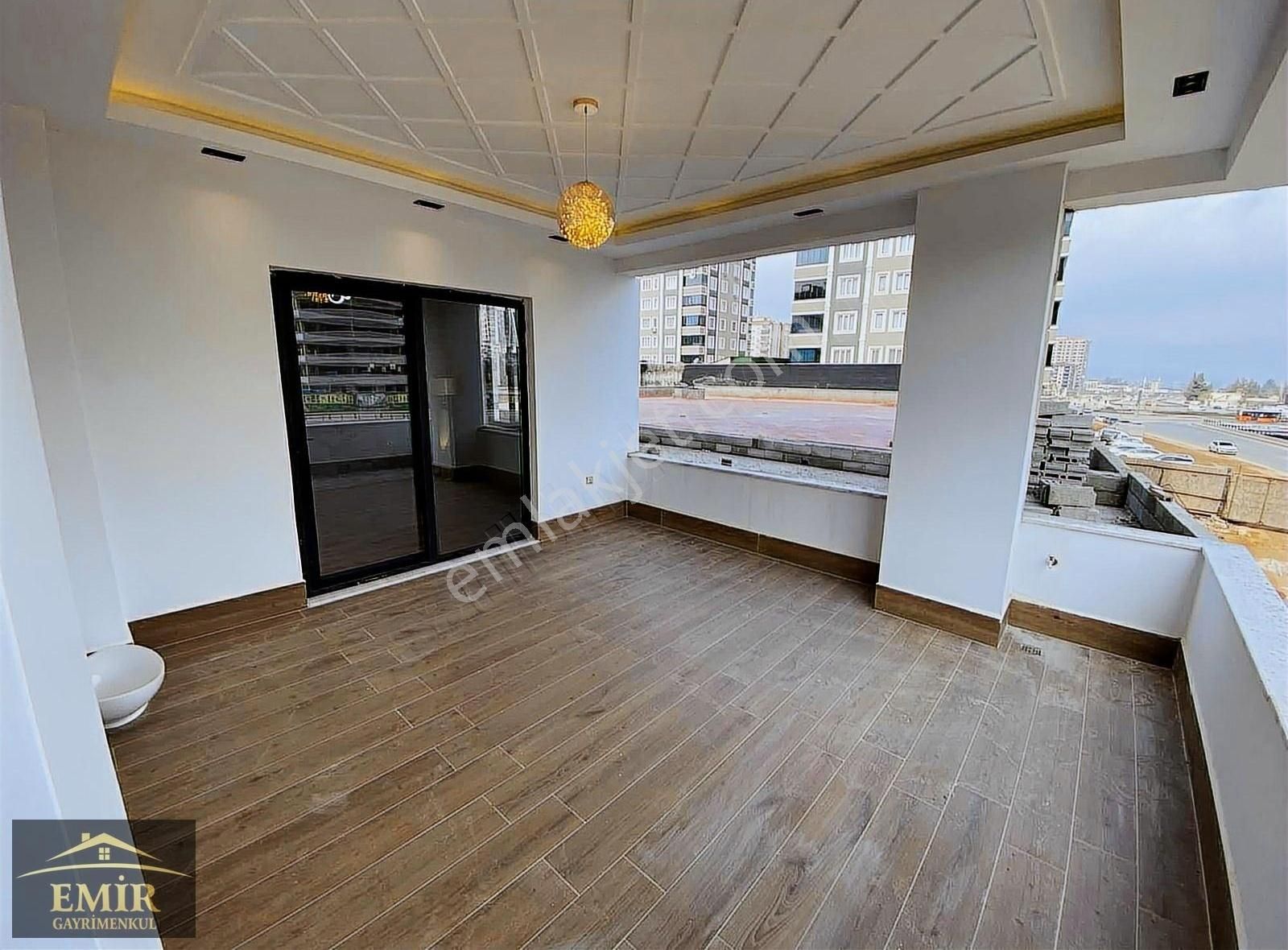 Emir Gayrimenkulden Fıstıklıgın Göbeğinde 3.5+1 Daire Sunar - Görsel 32