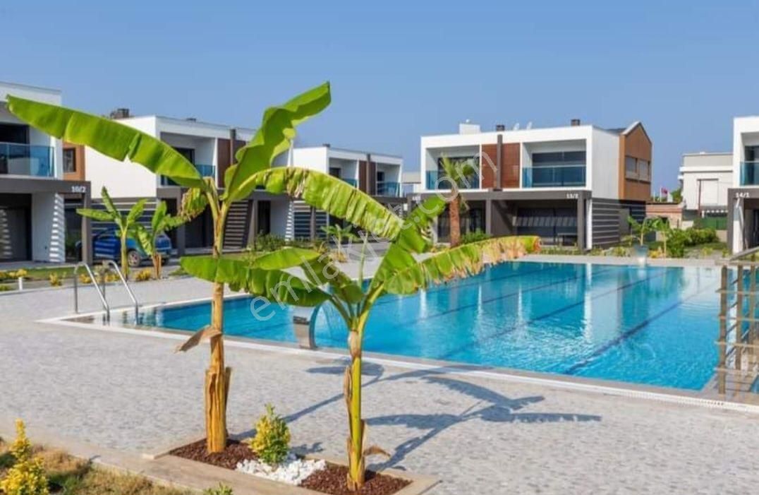 Kuşadası Karaova Satılık Villa Kuşadası'nda 3+1 120m² Ultralux Havuzlu Elitgüvenlikli Sitede Villalar