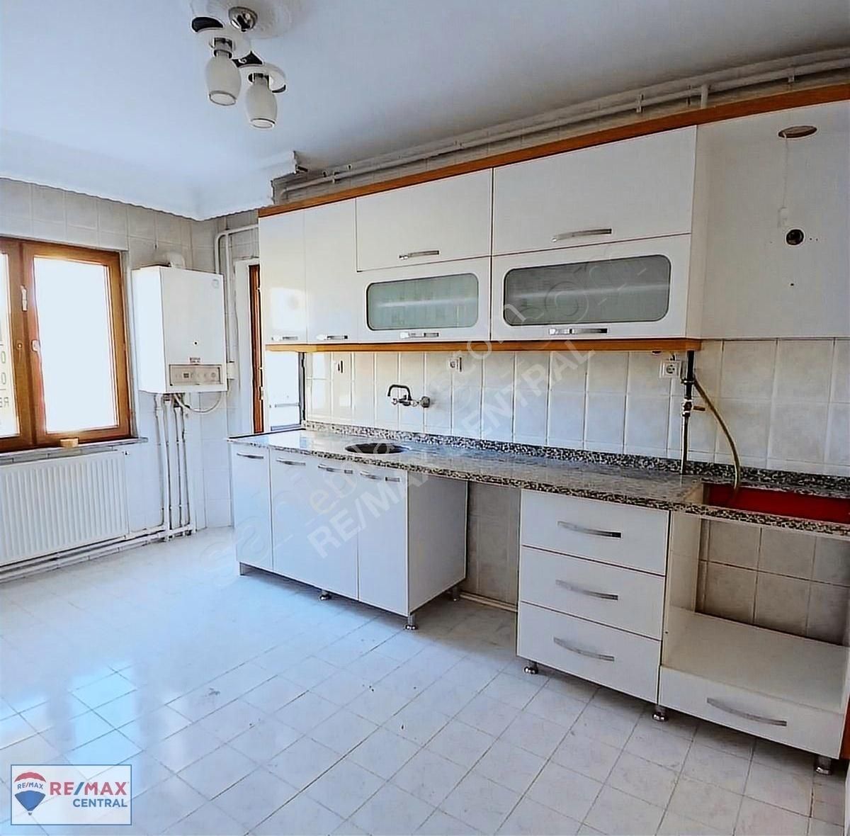 Sivas Merkez Ferhatbostan Kiralık Daire REMAX CENTRAL'DEN AKSU'YA YAKIN 3+1