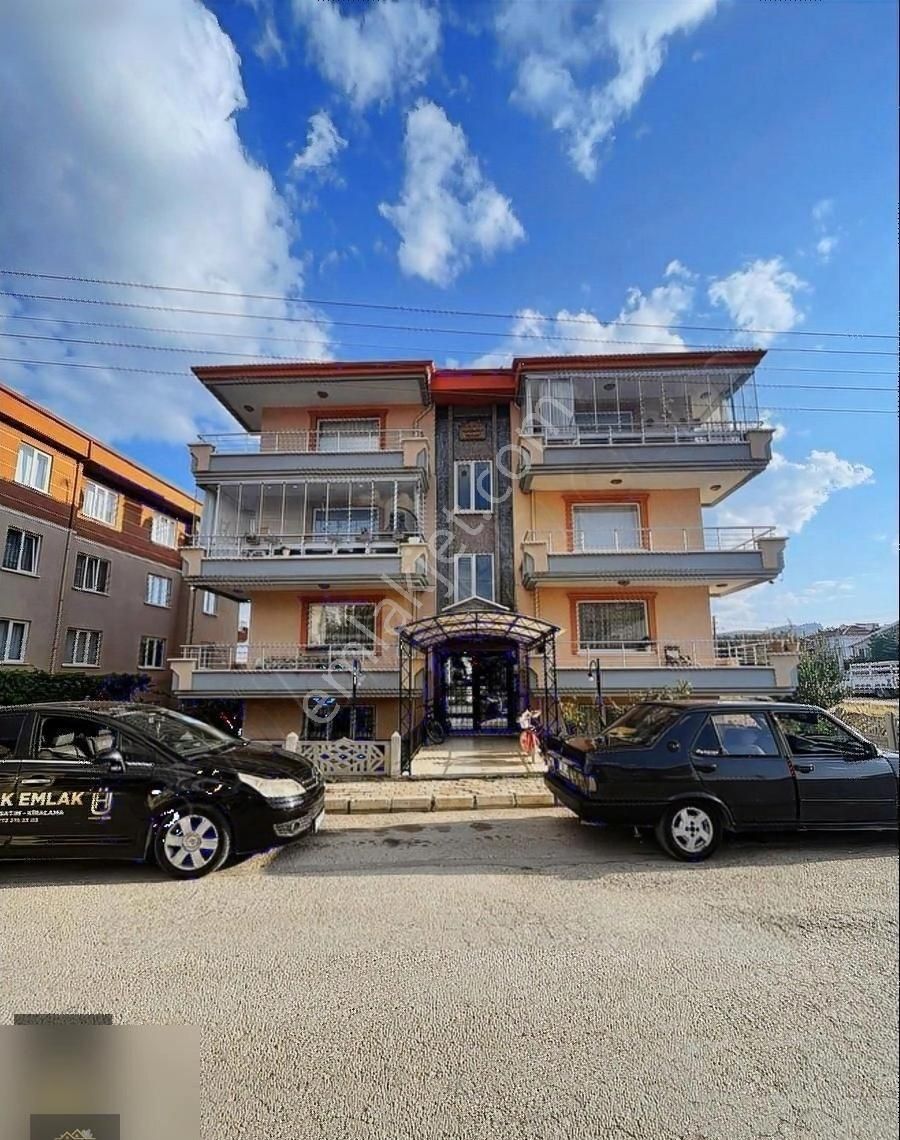 Afyonkarahisar Merkez Kanlıca Satılık Daire AFYON ÜÇOK EMLAKTAN KANLICA DA FIRSAT SATILIK 2+1 DAİRE