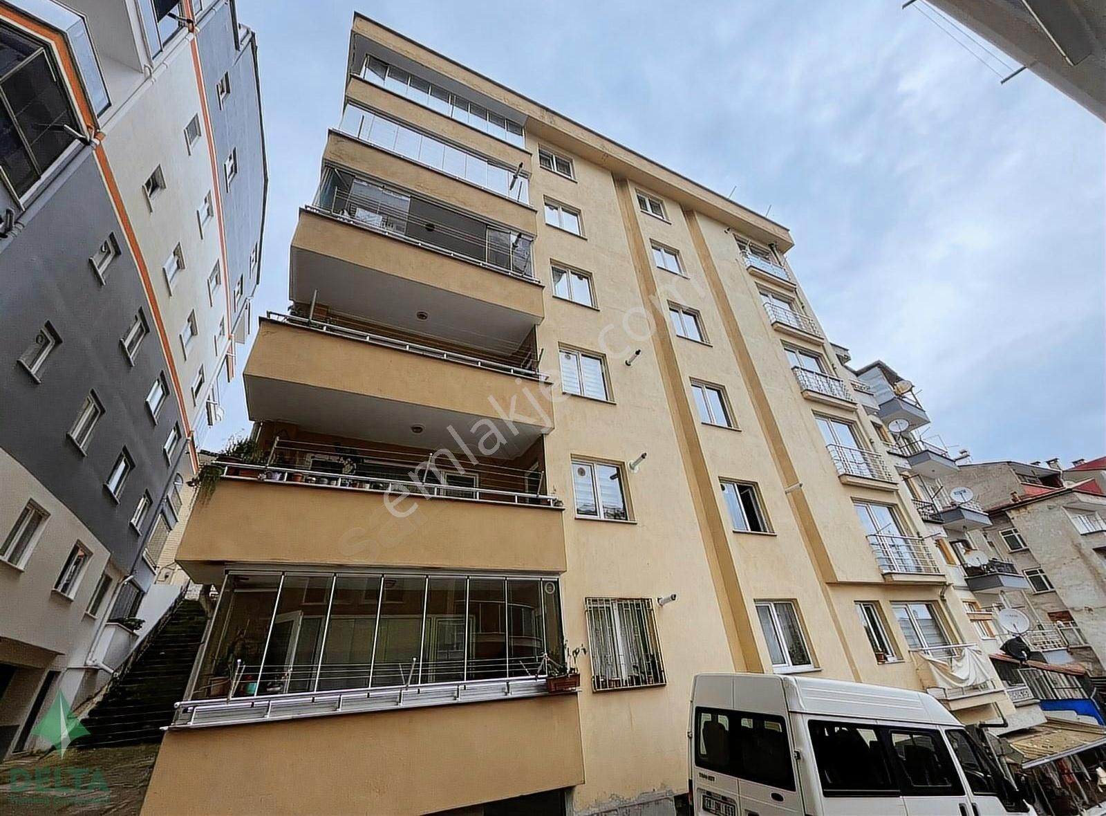 Giresun Merkez Osmaniye Satılık Daire DELTA GAYRİMENKUL'DEN OSMANİYE MAH. SATILIK 4+1 DAİRE