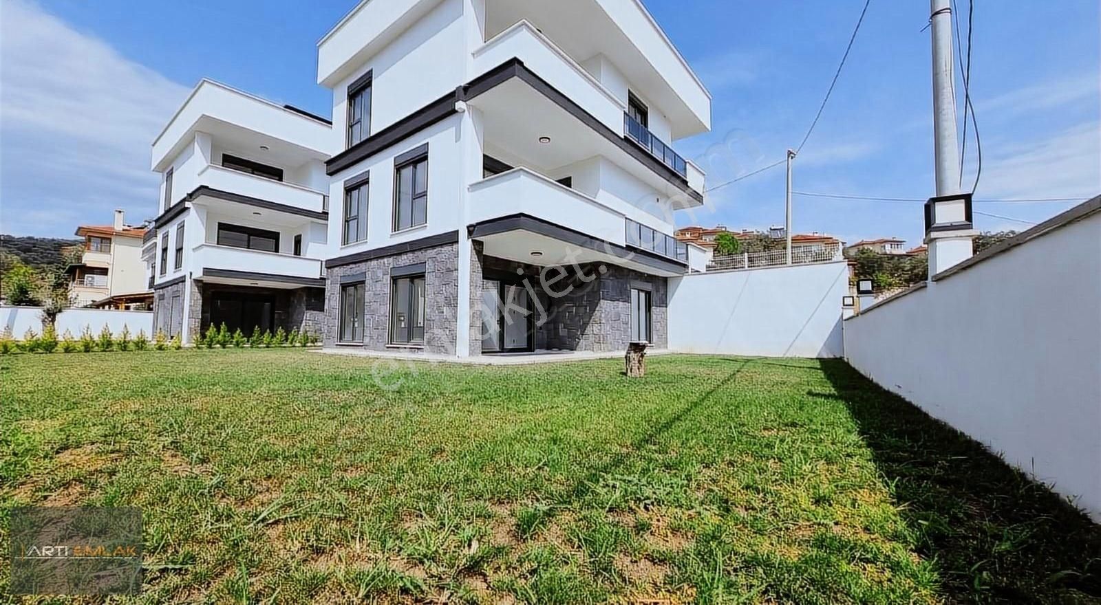 Edremit Güre Satılık Villa ▓AKÇAY ARTI EMLAK'TAN GÜRE'DE SATILIK 4+1 TRİPLEKS *SIFIR* VİLLA