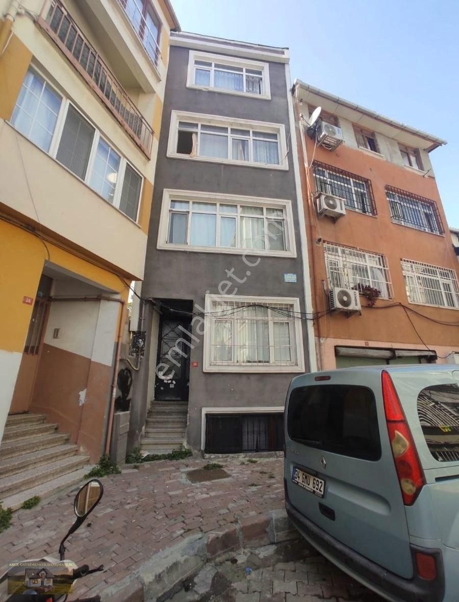 Fatih Ayvansaray Satılık Daire balat'ın merkezinde 1+1 yüksek giriş 70 metrekare