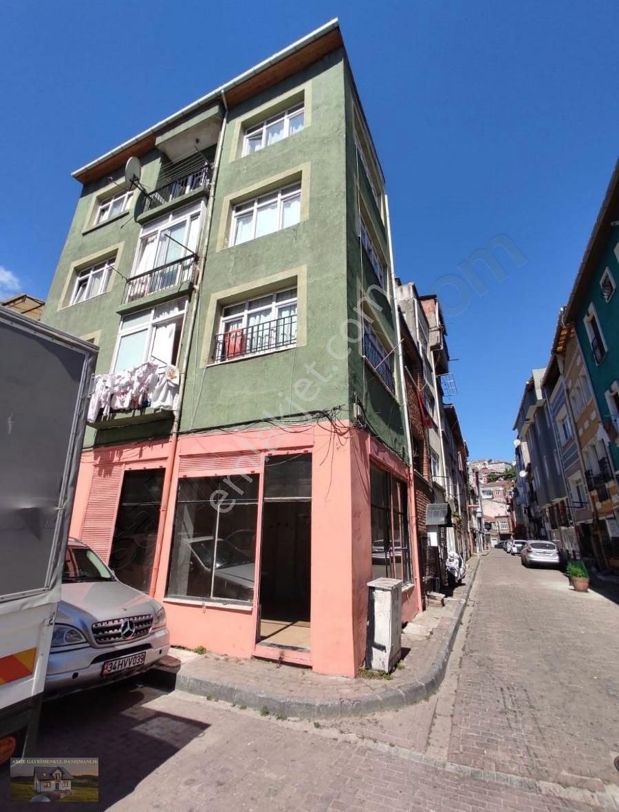 Fatih Ayvansaray Kiralık Daire Balat'ın merkezinde 1+1 60 metrekare