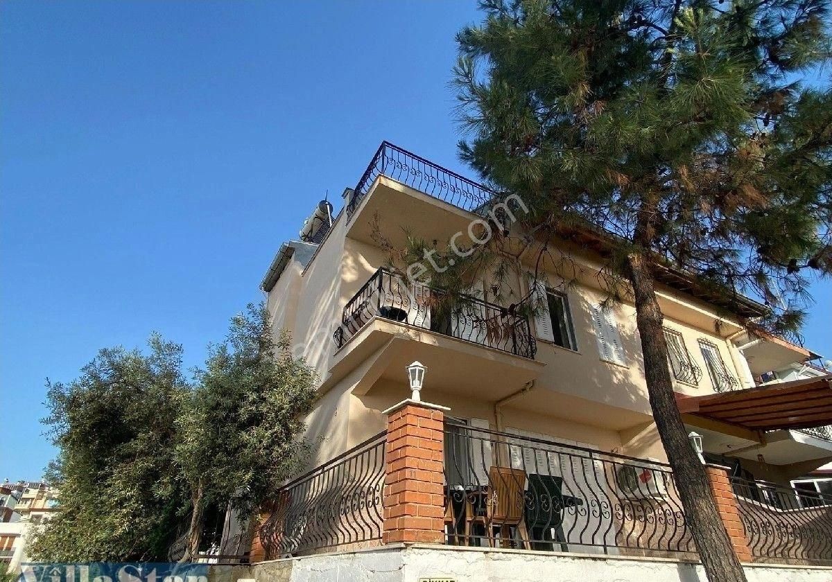 Kuşadası Kadınlar Denizi Satılık Villa KUŞADASI NIN EN ÖZEL KONUMUNDA, FULL DENİZ,  DOĞA VE ŞEHİR MANZARALI, ORTAK HAVUZLU SİTESİNDE 4+1 OD