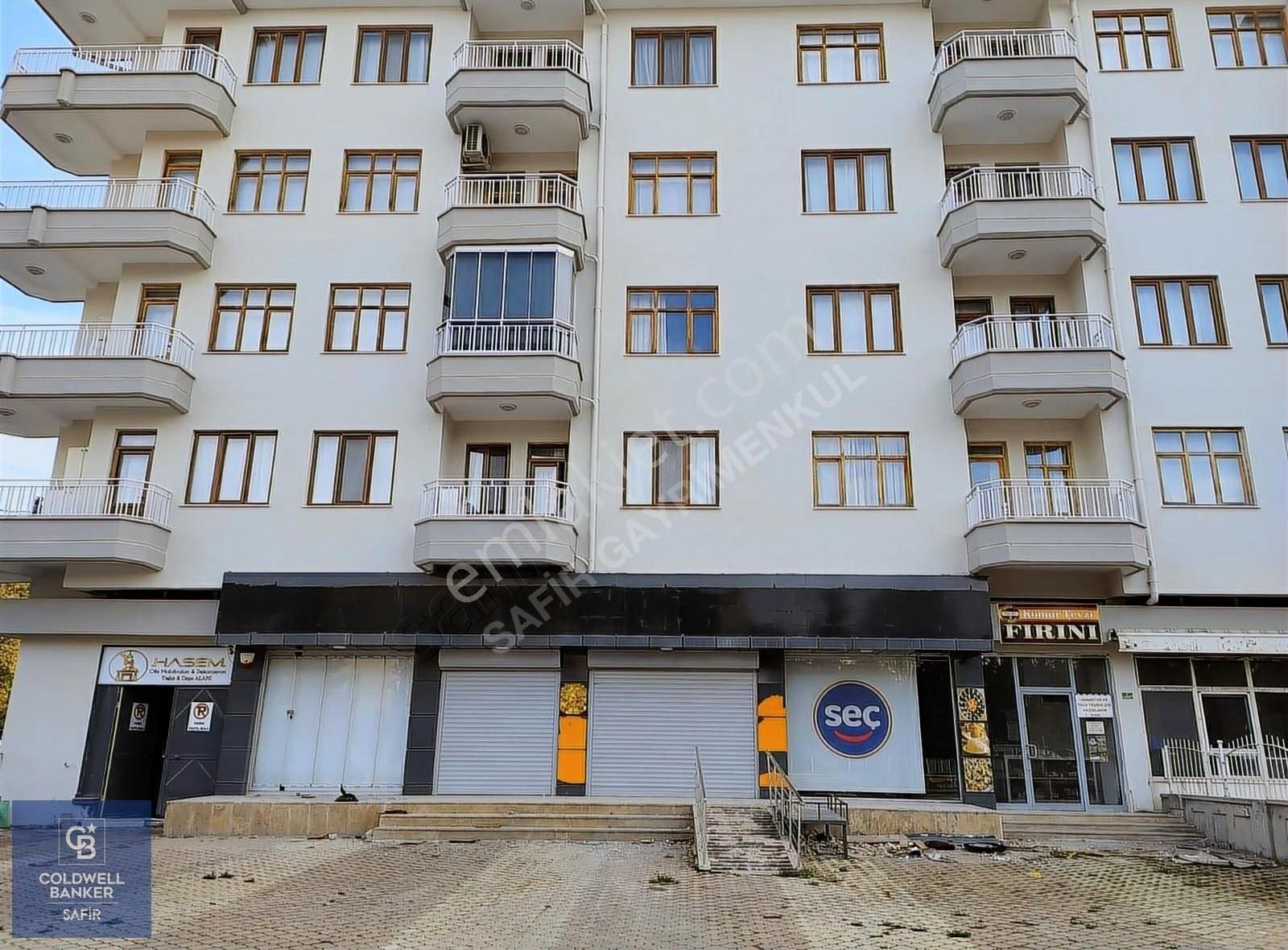 Yeşilyurt İnönü Satılık Dükkan & Mağaza Coldwell Banker Safir'den Merkezi Konum Da Depolu 700 M2 Dükkan