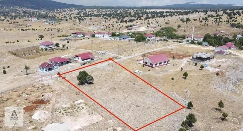 Erdemli Akpınar Satılık Tarla Akpınar Yaylası 2260 m2 Arsa Hakiki Yayla'lık