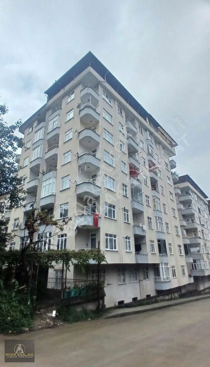 Rize Merkez Gülbahar Satılık Daire GÜLBAHAR MAH. ANA YOL KENARINDA İÇİ SIFIR YAPILI 6.KAT 130m2 3+1