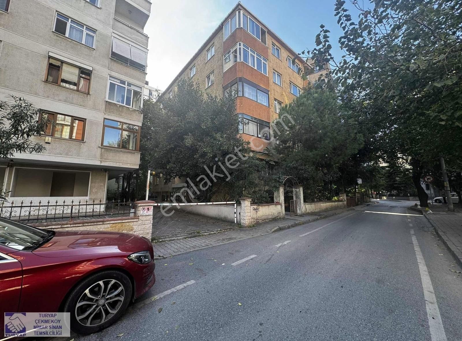 Kadıköy Göztepe Kiralık Daire GÖZTEPE DE MARMARAYA YAKIN KİRALIK 5+1 BAHÇE DUBLEKS DAİRE