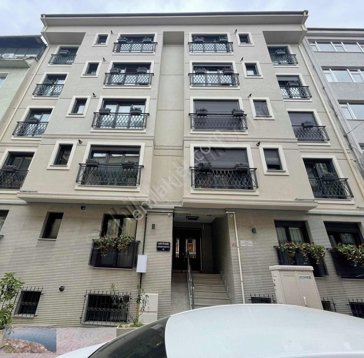 Beyoğlu Cihangir Satılık Daire Cihangir Başkurt sokakta YENİ 1+1