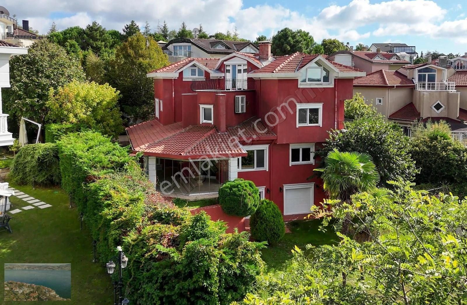 Zekeriyaköyde Fırsat: Deniz, Orman Manzaralı Büyük Bahçeli Villa - Görsel 2