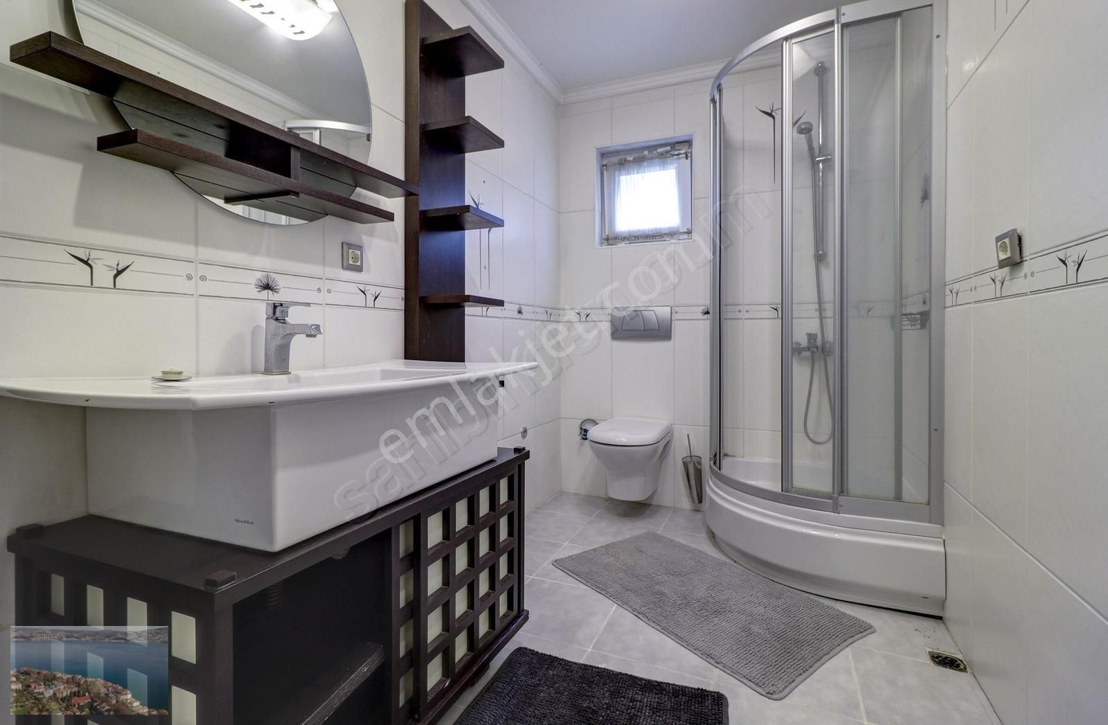 Zekeriyaköyde Fırsat: Deniz, Orman Manzaralı Büyük Bahçeli Villa - Görsel 32