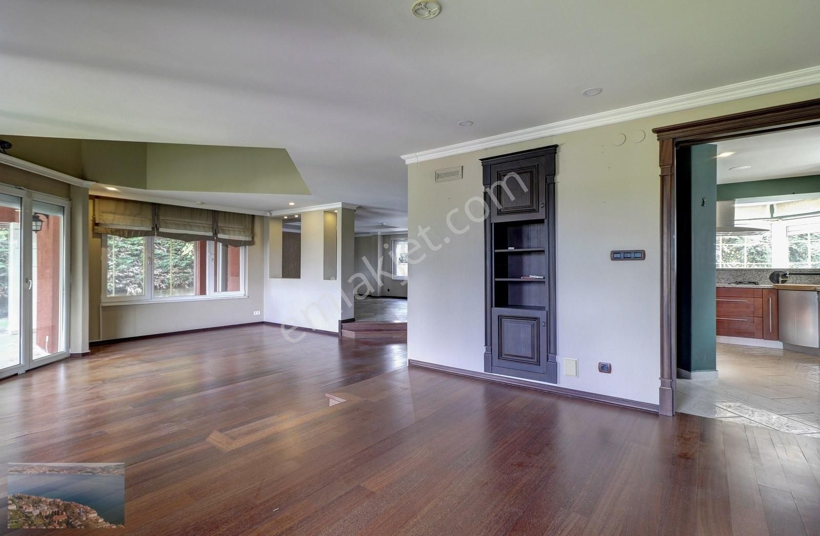 Zekeriyaköyde Fırsat: Deniz, Orman Manzaralı Büyük Bahçeli Villa - Görsel 19