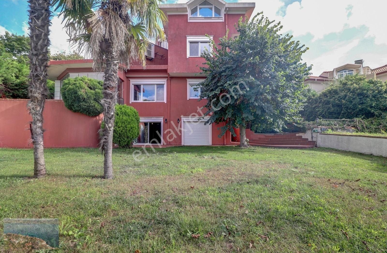 Zekeriyaköyde Fırsat: Deniz, Orman Manzaralı Büyük Bahçeli Villa - Görsel 14