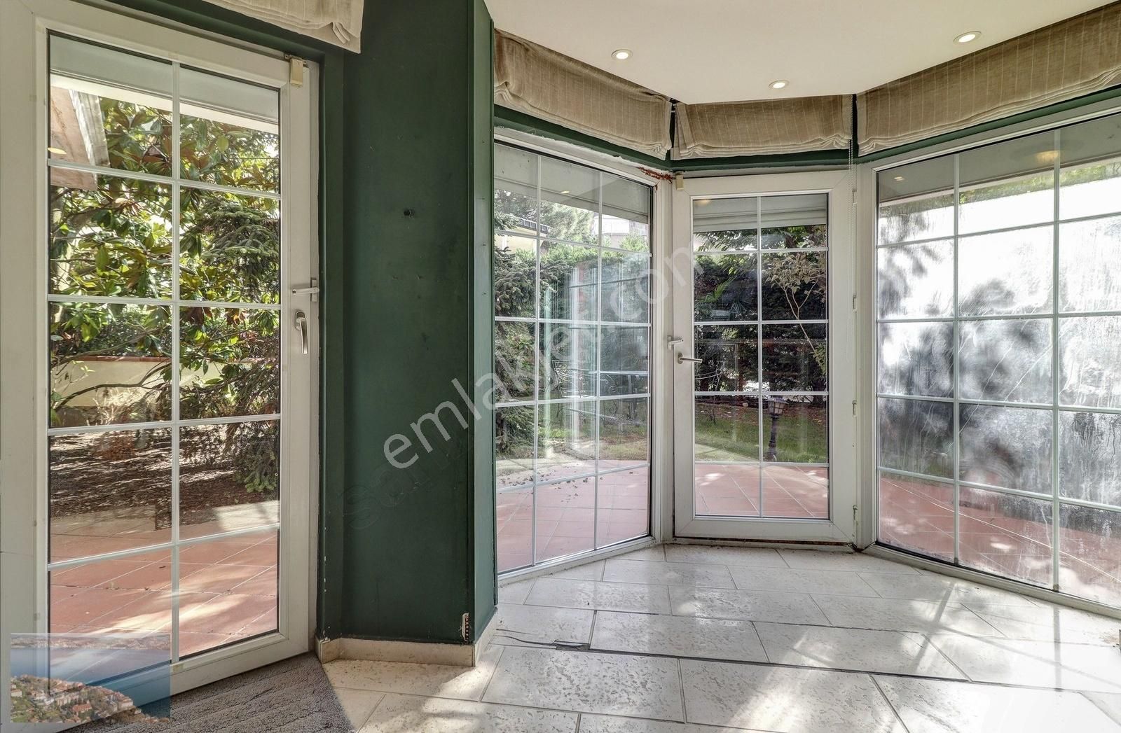 Zekeriyaköyde Fırsat: Deniz, Orman Manzaralı Büyük Bahçeli Villa - Görsel 23