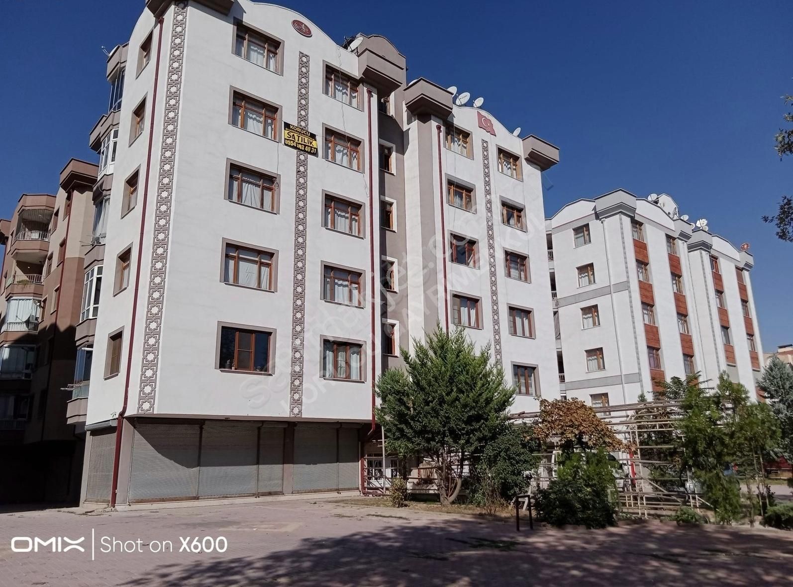 Karatay Hacıveyiszade Satılık Daire FETİH CADDESİ ÜZERİ ARA KAT 140m2NET 3+1 EVEBEYN BANYOLU DAİRE