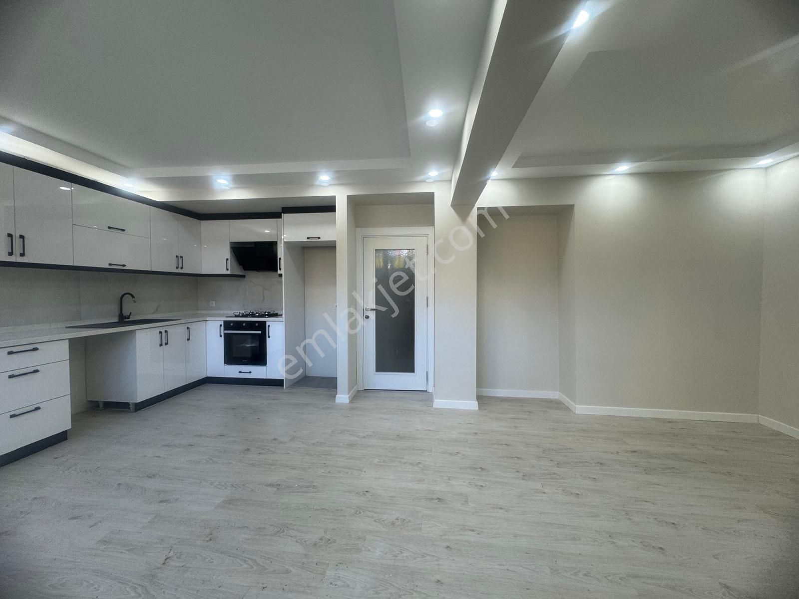 İstanbul House'dan Bakırköy'de 2+1 Sıfır Bahçe Katı Daire - Görsel 6