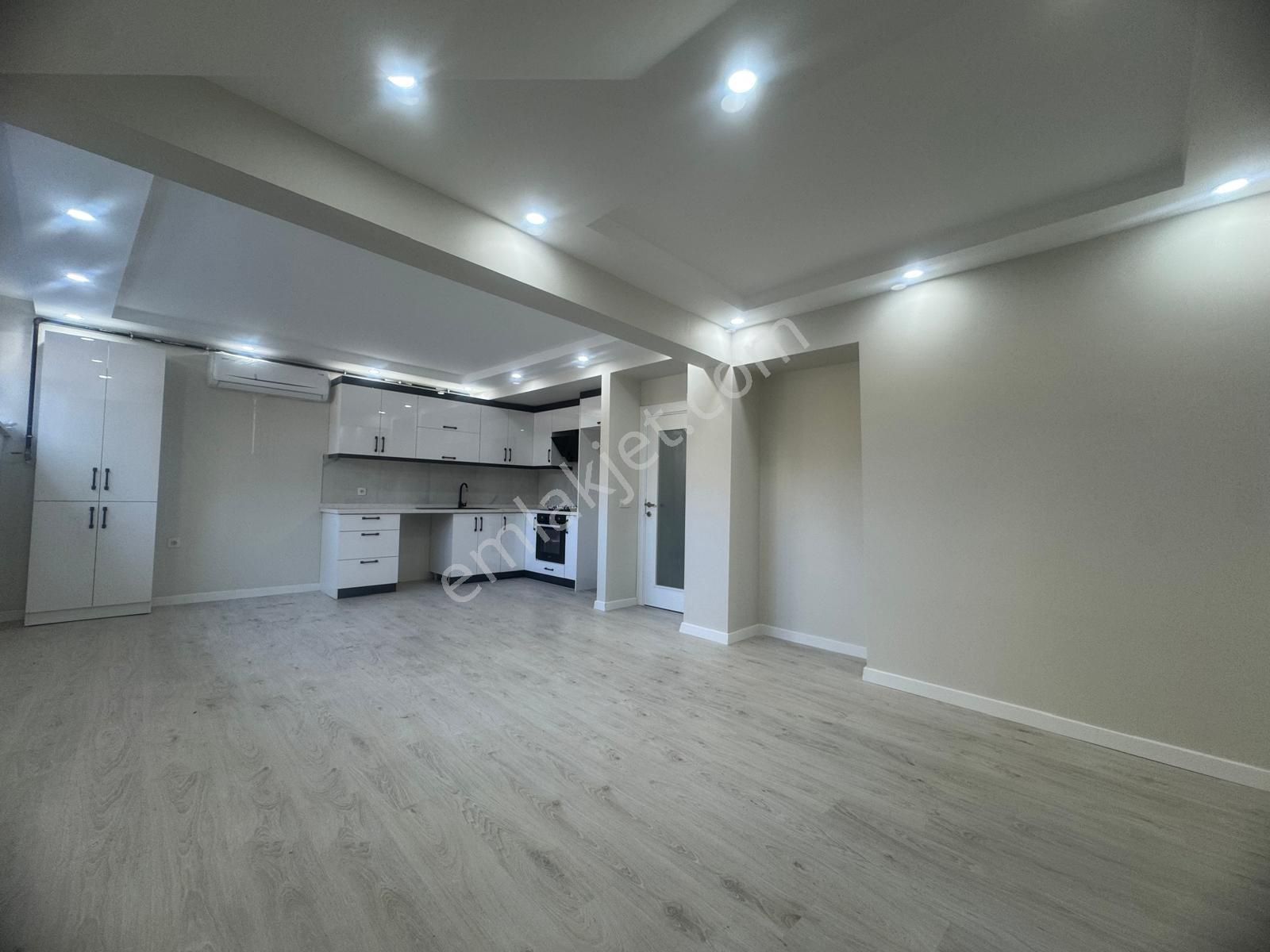 İstanbul House'dan Bakırköy'de 2+1 Sıfır Bahçe Katı Daire - Görsel 3