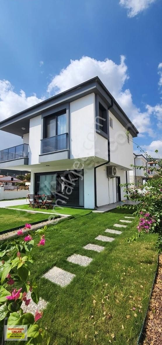 Karaburun Mordoğan Kiralık Villa MORDOĞAN EMLAKTAN MERKEZDE 3+1 EŞYALI MÜSTAKİL KİRALIK YAZLIK