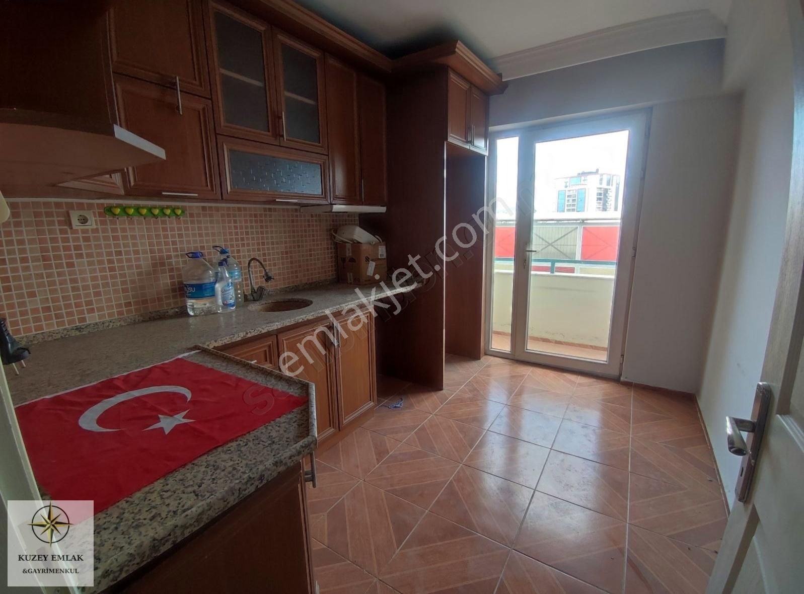 Soma Nihat Danışman Kiralık Daire Kuzey Emlaktan Çarşamba Pazari Dibi Kiralık Daire