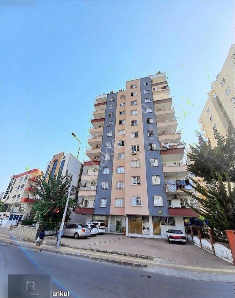 Mezitli Atatürk Satılık Daire Üniversite Cadesinde Site İçinde 3+1 Satılık Fırsat Daire