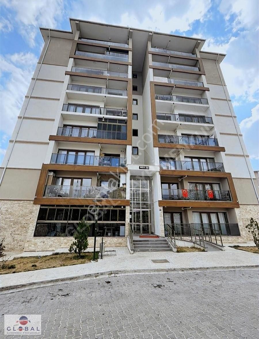 Niğde Merkez Efendibey Satılık Daire GLOBAL EMLAKTAN TOKI KONUTLARINDA SATILIK 3+1 DAİRE