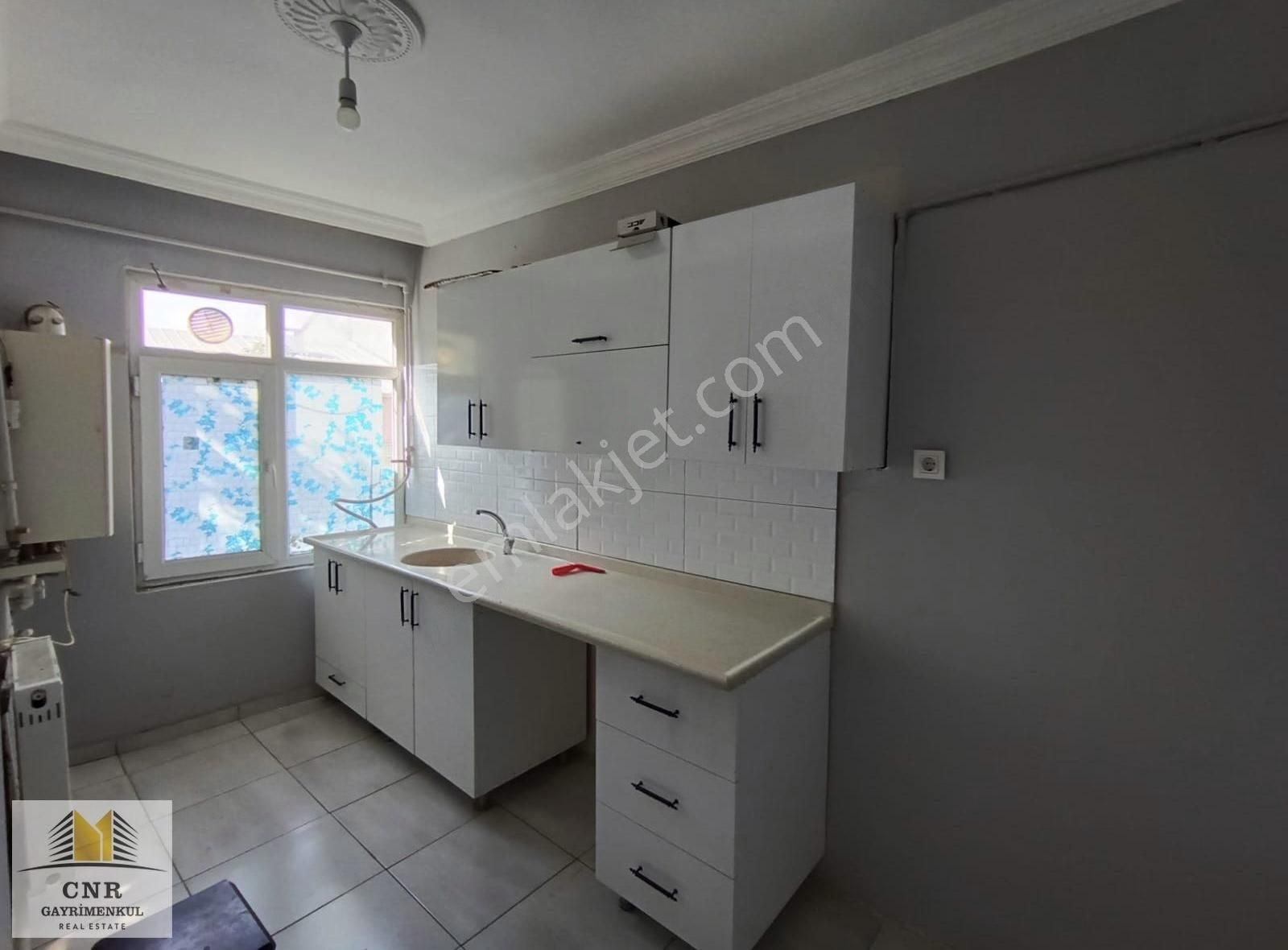 Gaziosmanpaşa Fevzi Çakmak Satılık Daire FEVZİ ÇAKMAK MAH SATILIK 2+1 95M² ORTA DAİRE ESSENORA'YA KOMŞU