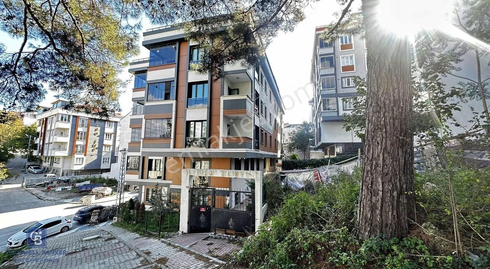 Arnavutköy Taşoluk Kiralık Daire TAŞOLUK METRO DURAĞININ YANI BAŞINDA KİRALIK EŞYALI DAİRE