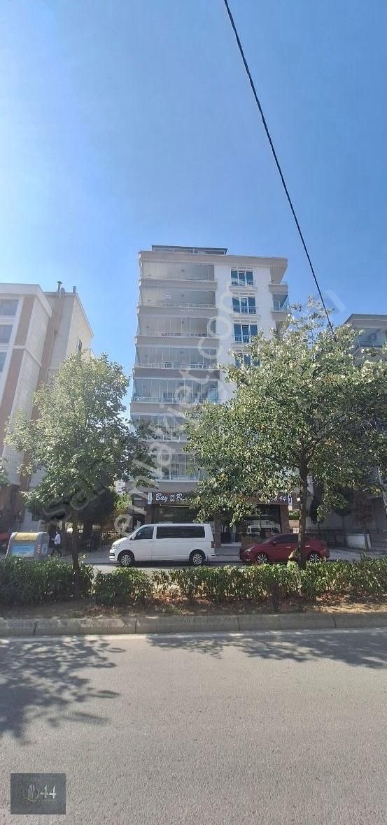 Atakum Mevlana Kiralık Daire 44 Gayrimenkul'den Cağaloğluna Cephe Ara Kat Manzaralı 3+1 Daire