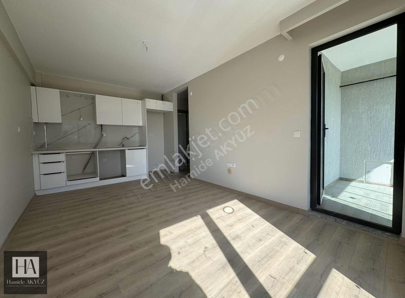 Hamide Akyüz' Den Yolçatı Koçakkent' Te Kiralık 2+1 Daire - Görsel 2