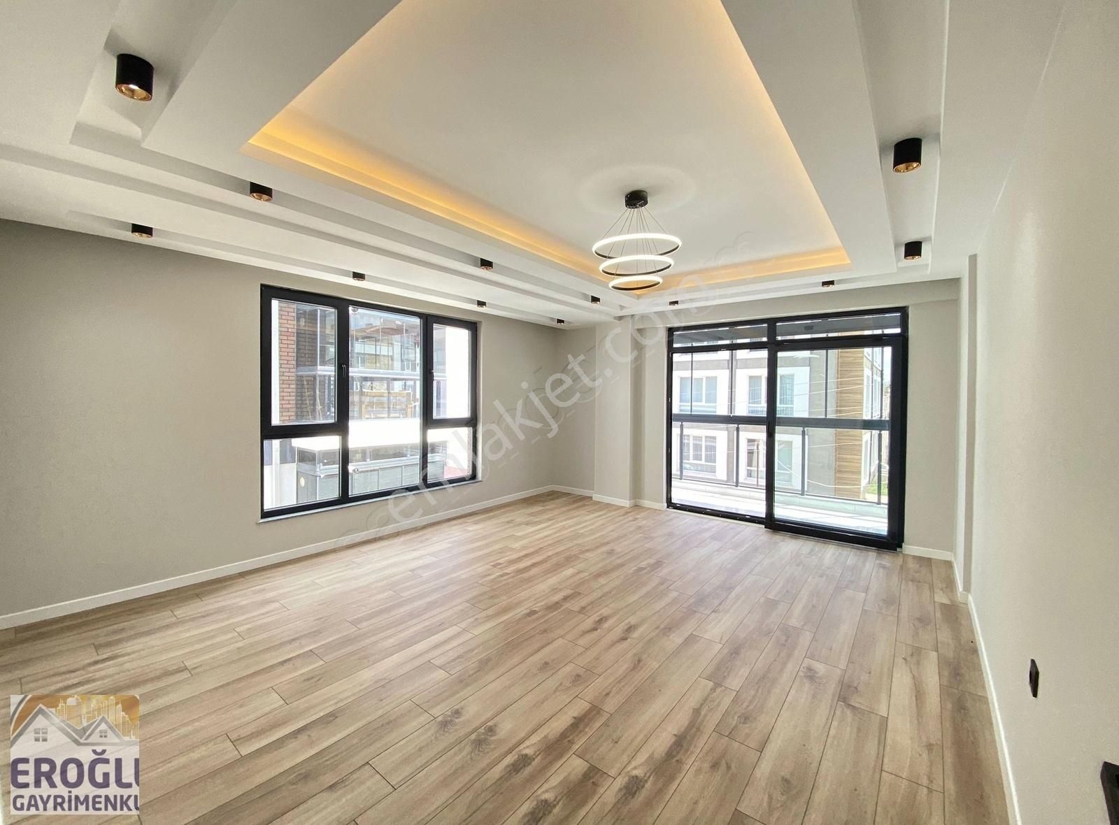 Tepebaşı Çamlıca Satılık Daire Eroğludan Çamlıca Mah.satılık 140m² 3+1 Çift Balkon/özel Otopark