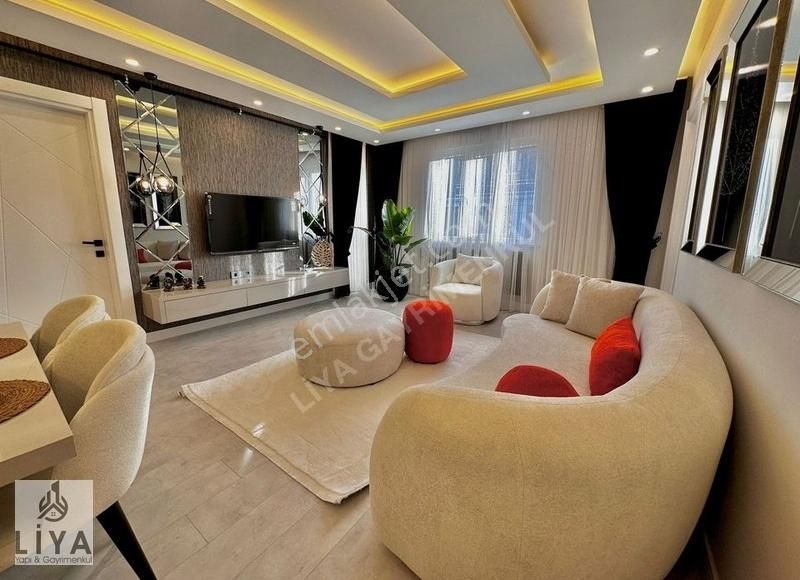 Buca Kuruçeşme Satılık Daire LİYA GAYRİMENKUL'DEN KAMPÜS YAKINI 1+1 ARAKAT DAİRE