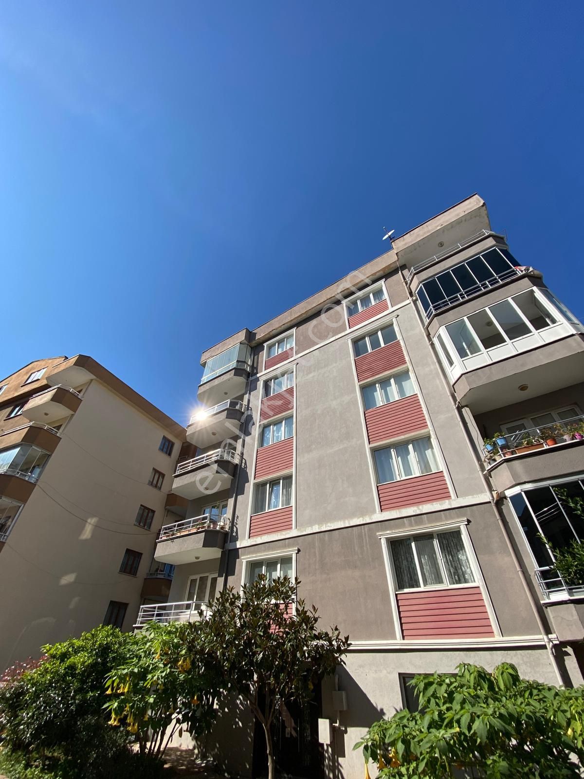 Mudanya Güzelyalı Eğitim Satılık Daire  KURTULUŞ'TAN EĞİTİM'DE SATILIK 3+1 180M2 DENİZ MANZARALI DAİRE