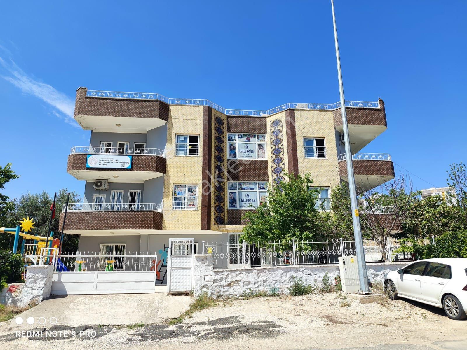 Karaköprü Batıkent Satılık Villa (İşyeri) Mdm Gayrimenkulda Satılık 3 Katlı Bina