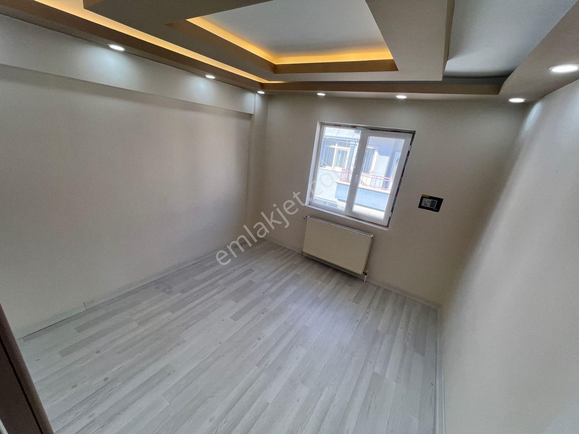 Sincan Ahi Evran Satılık Daire Sincan Ahievran Mah Ön Cephe 120m2 Salon Bağımsız Katta Daire