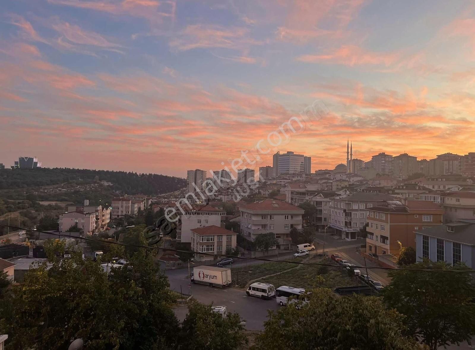 Ataşehir İçerenköy Satılık Daire Ataşehir İçerenköy'de 1+1 Kısmi Eşyalı Satılık Daire - Kat Mülki