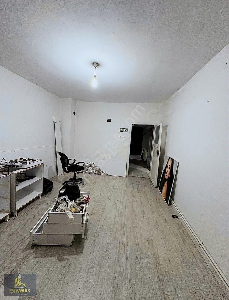 Vali Vahribey Caddesinde Satılık Ofis - Görsel 9