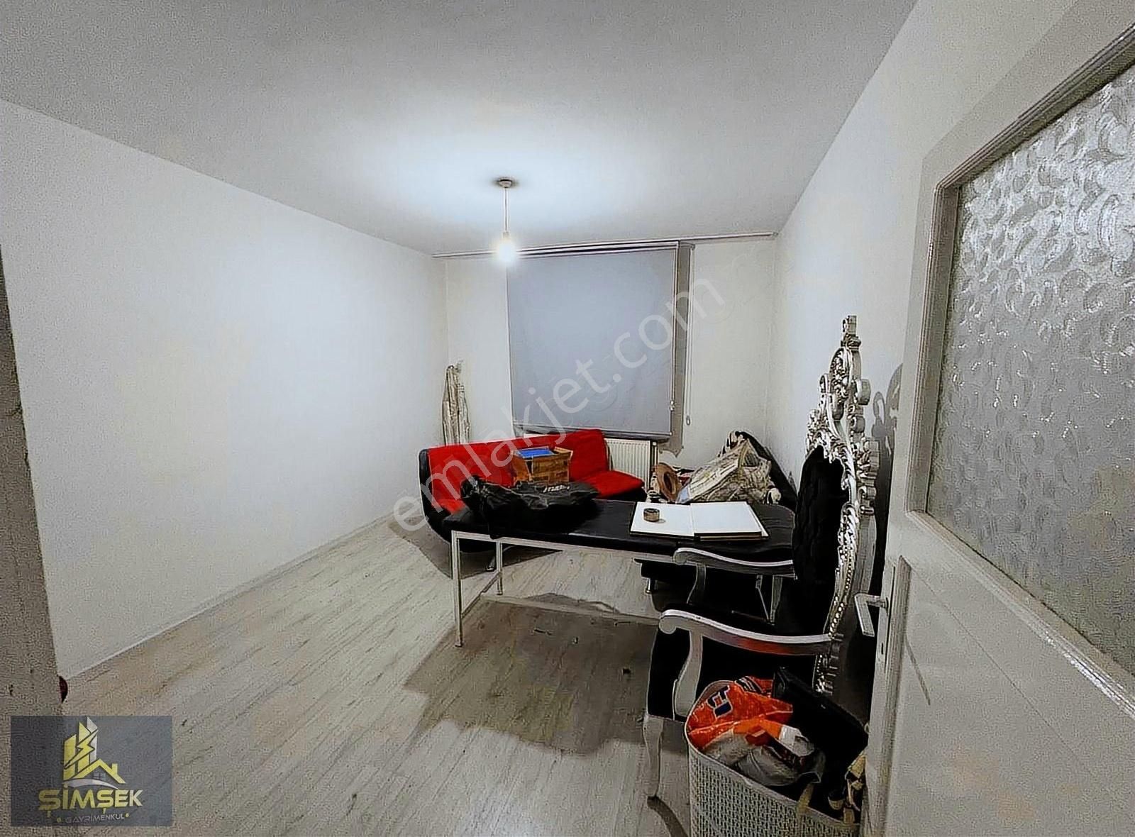 Vali Vahribey Caddesinde Satılık Ofis - Görsel 6