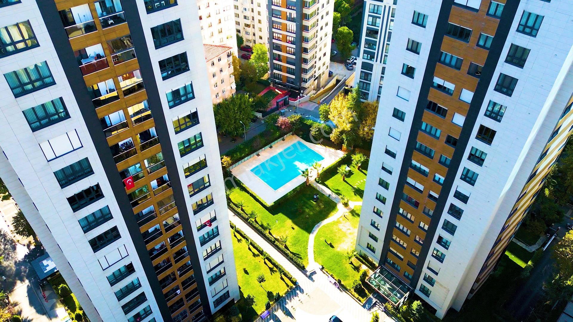 Kadıköy Kozyatağı Satılık Daire KOZYATAĞI'NIN PRESTİJLİ SİTESİNDE ULTRA LÜKS SATILIK 2+1 DAİRE