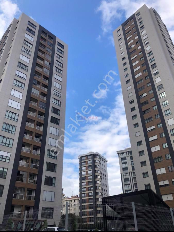 Kadıköy Kozyatağı Satılık Daire KOZYATAĞI'NIN PRESTİJLİ SİTESİNDE ULTRA LÜKS SATILIK 2+1 DAİRE