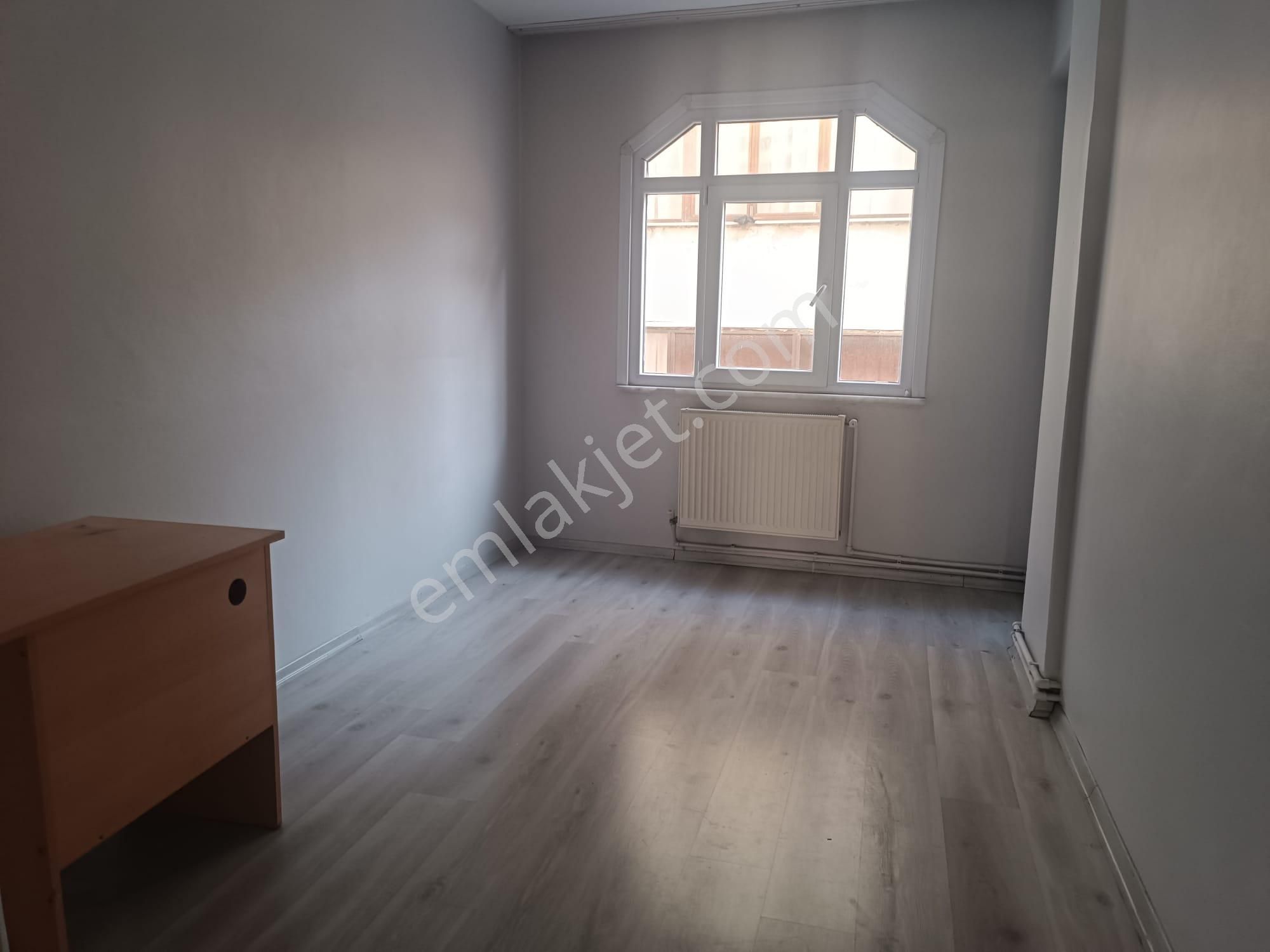 Bahçelievler Siyavuşpaşa Kiralık Daire  Bahçelievler'de Metro-metrobüse 10 dk. kiralık arakat 2+1 daire