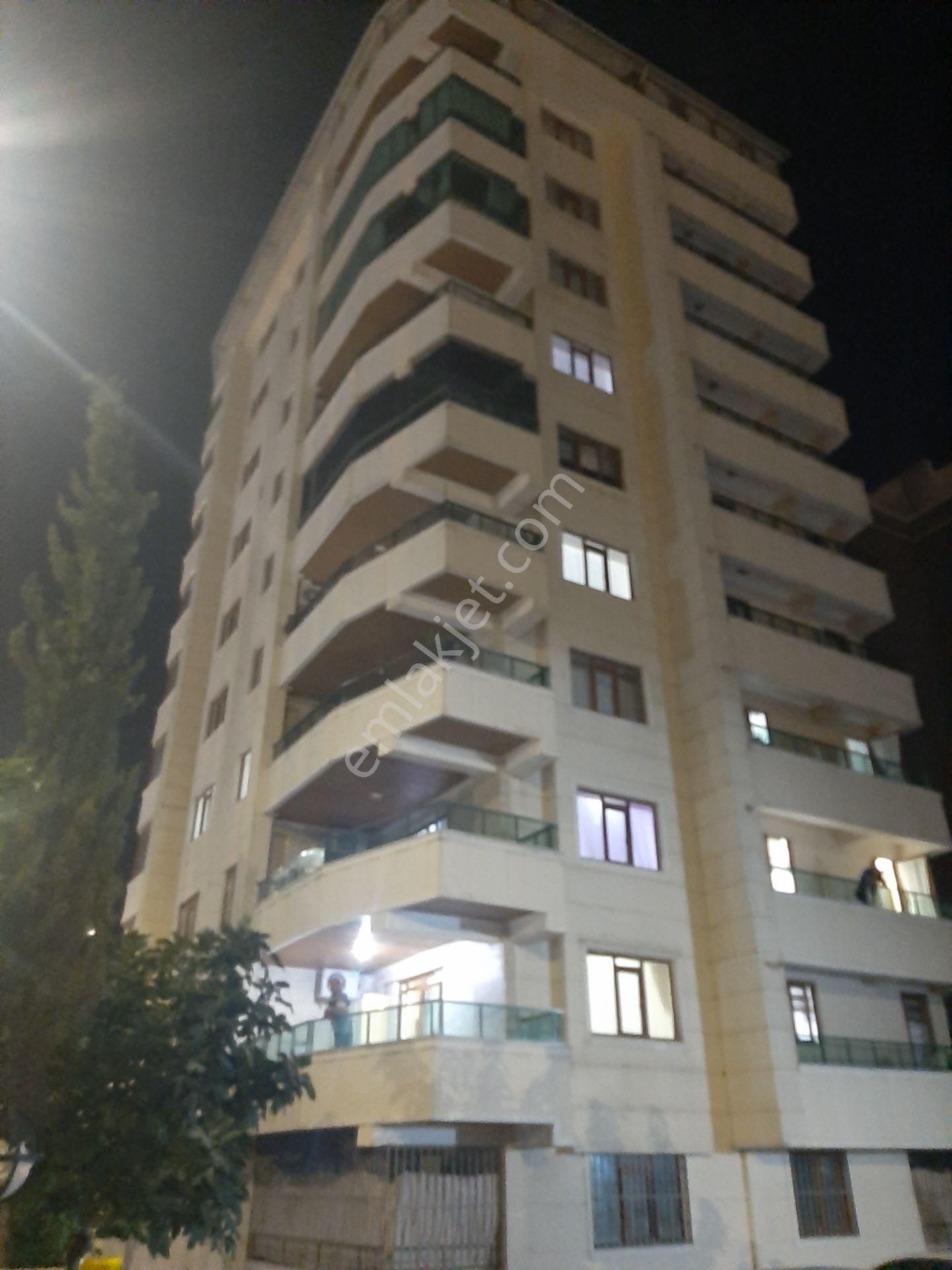 Karaköprü Doğukent Satılık Daire  KARAKÖPRÜ DOĞUKENT'TE 300 M2 4+1 DAİRE